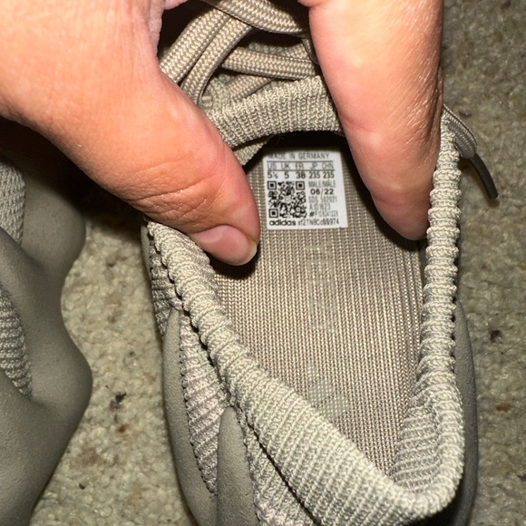 Yeezy 450 lightly used size 5 1/2 box not included. 100% authentic. - Picture 4 of 5